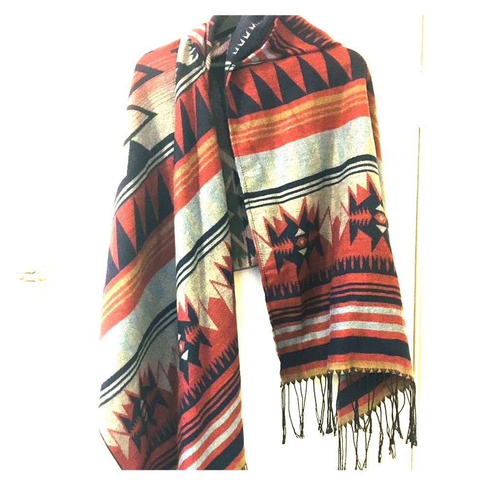 Scarf wit hoodie